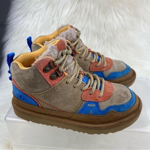 UGG HIGHLAND HI HERITAGE UNYSEX-CHILD SUEDE SHOES SIZE 1 - Picture 3 of 9